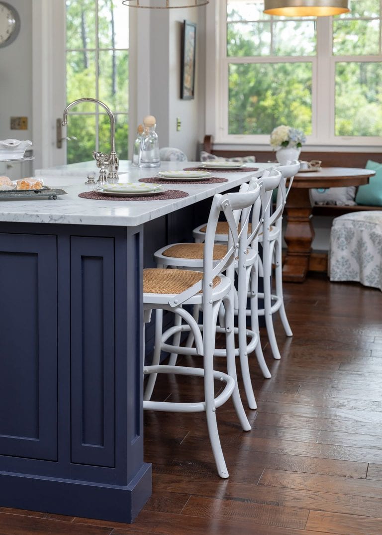 modern farmhouse classic kitchen in pensacola florida - white and blue